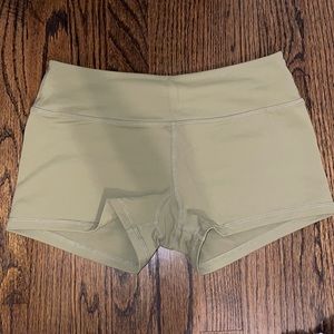 Savage shorts army green